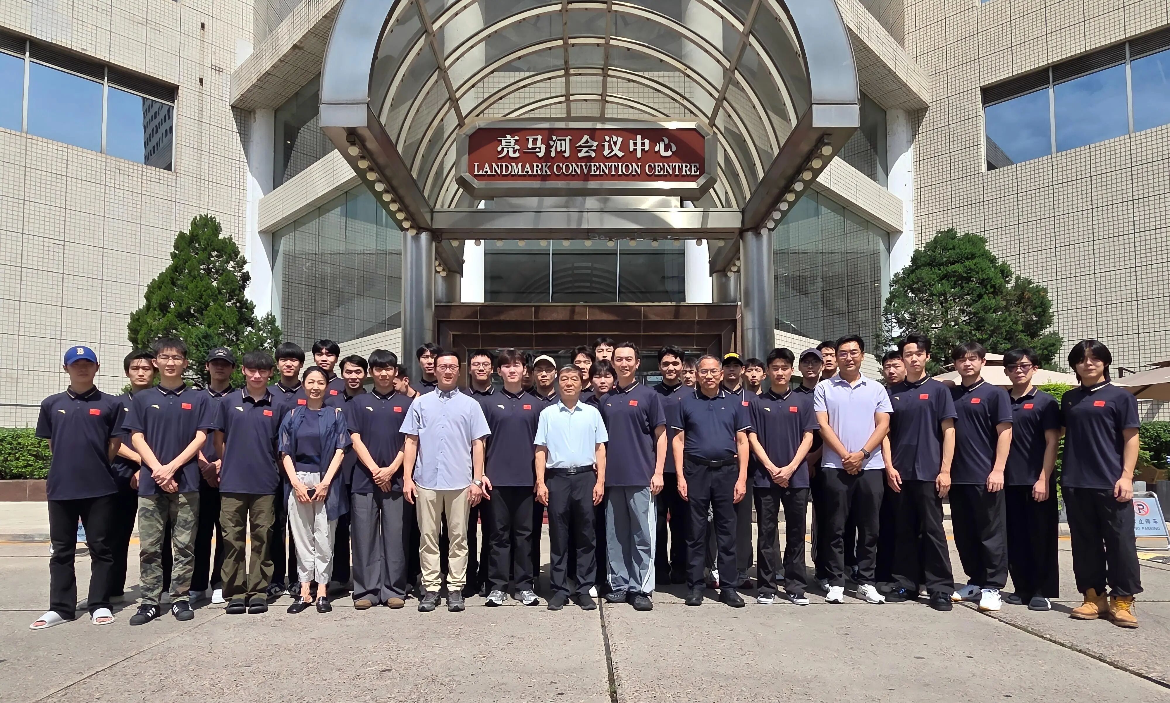 内艺骄傲 | 我校36名学子参演抗战胜利80周年文艺晚会